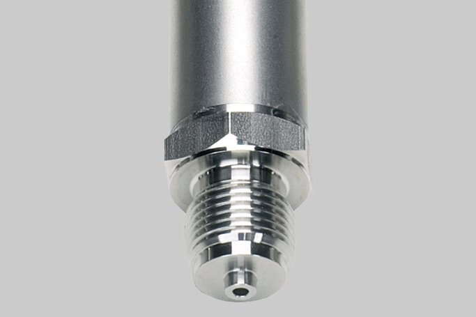 Pressure transmitter with internal membrane