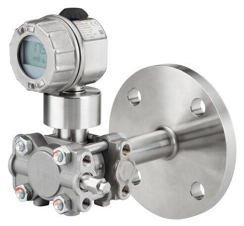 Differential pressure transducer with safety chain capability 