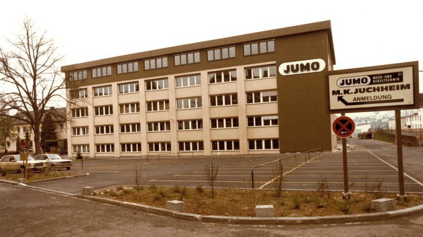 Neues Nebengebäude von JUMO Fulda 1985