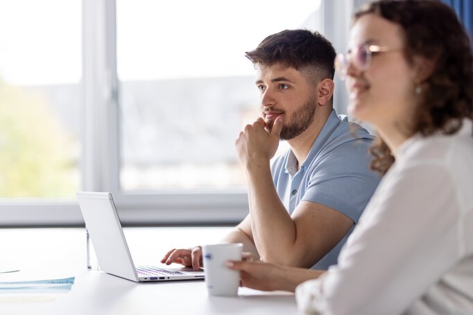Bachelor-Student in der Elektrotechnik bei JUMO