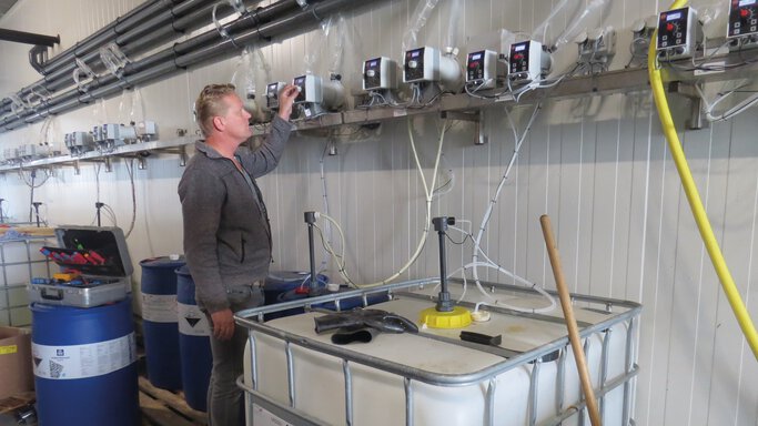De dosering van de chloorconcentratie luistert heel nauw