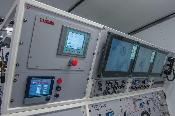JUMO diraVIEW y LOGOSCREEN en una cámara de descompresión © IHC Hytech B.V. 